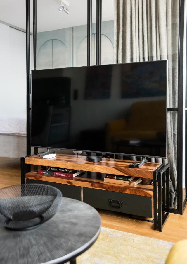 Central Panorama Apartment Chmielna 35 Warsaw Ngoại thất bức ảnh